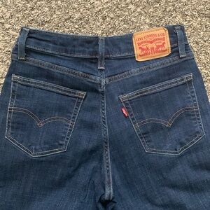 Levi’s 725 high rise bootcut jeans size 27x32